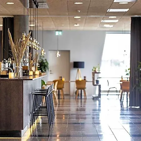 Airport Hotel Aalborg