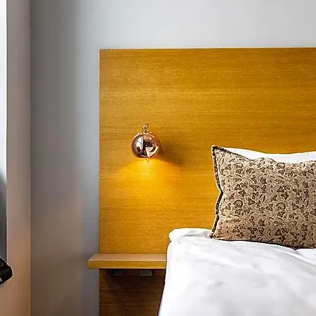 Hotel Airport 4*