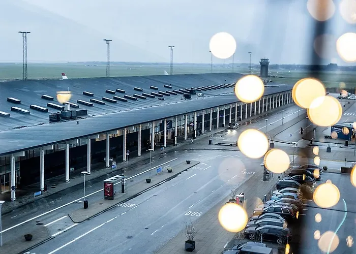 Airport Άλμποργκ