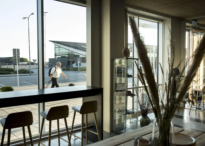Ξενοδοχείο Airport Άλμποργκ